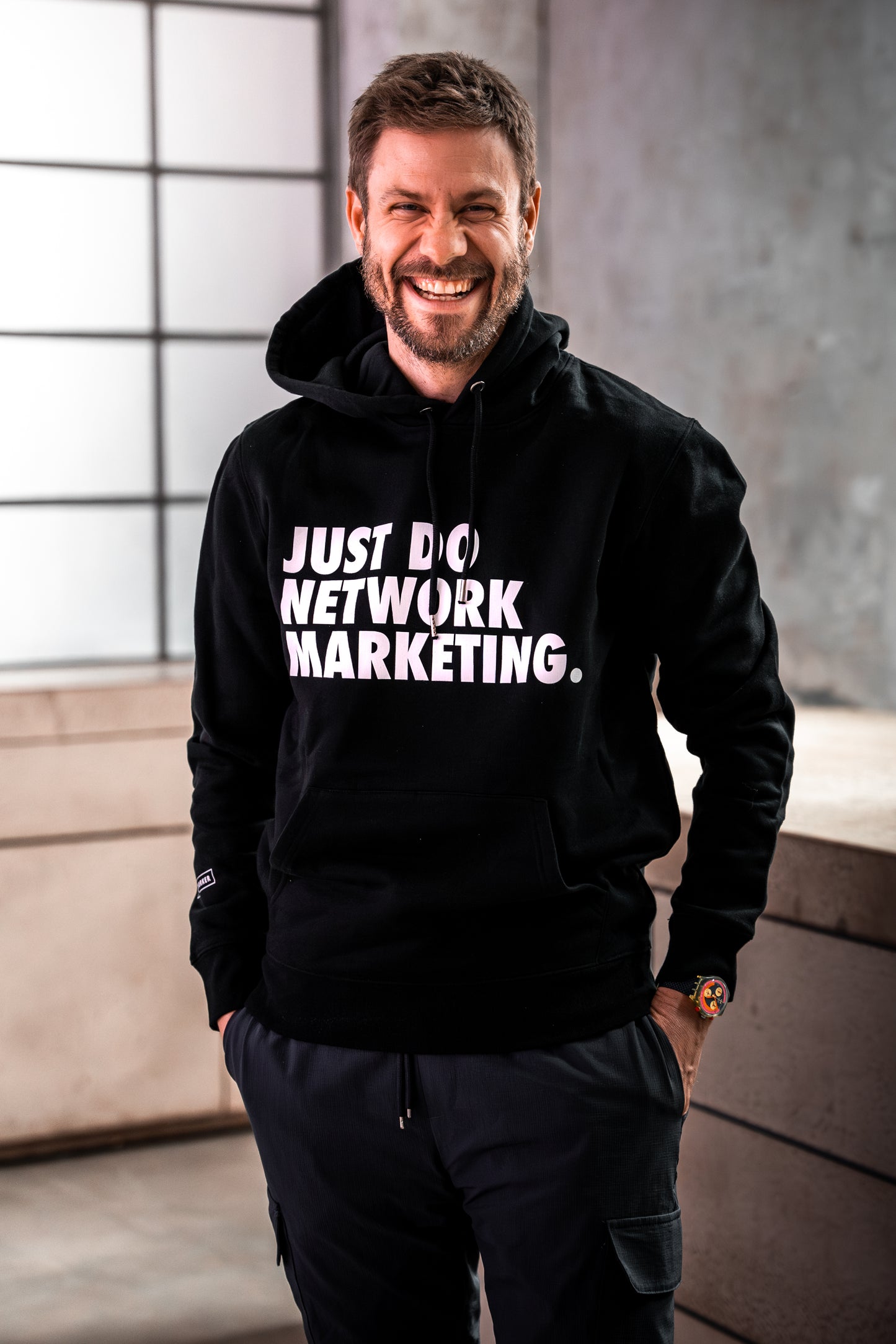JUST DO NETWORK MARKETING.  Hoodie in schwarz