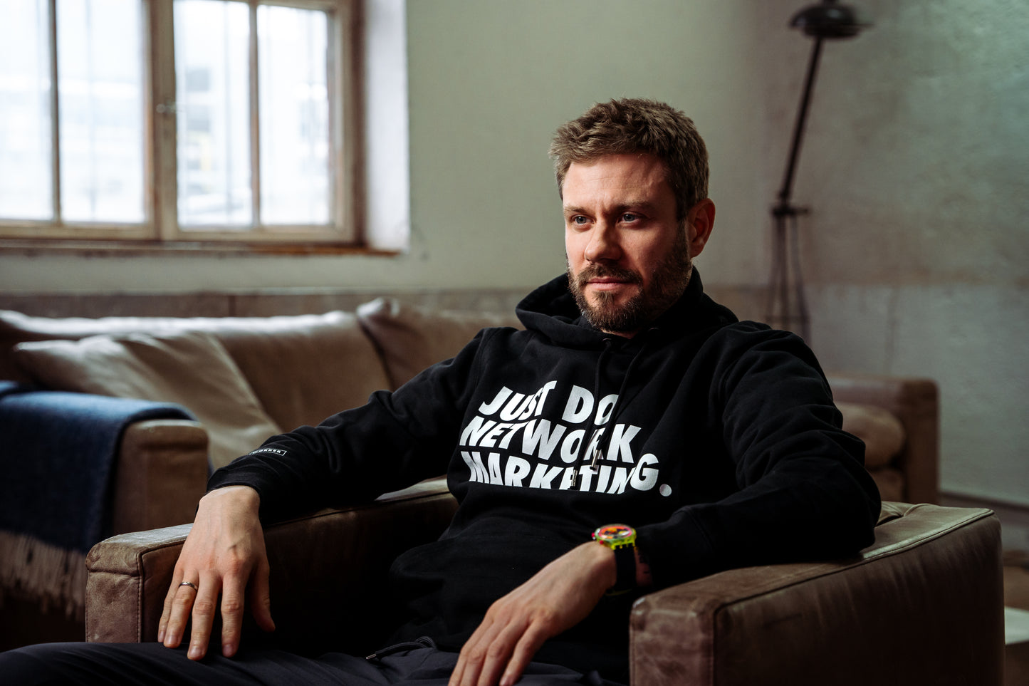 JUST DO NETWORK MARKETING.  Hoodie in schwarz