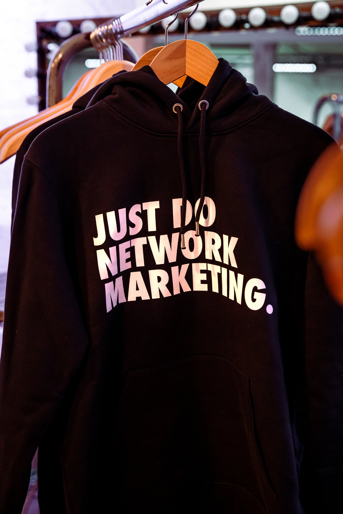 JUST DO NETWORK MARKETING.  Hoodie in schwarz